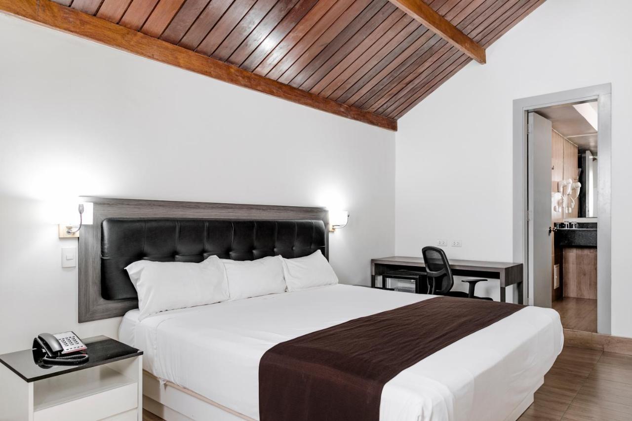 Wyndham Costa Del Sol Tumbes Hotell Eksteriør bilde